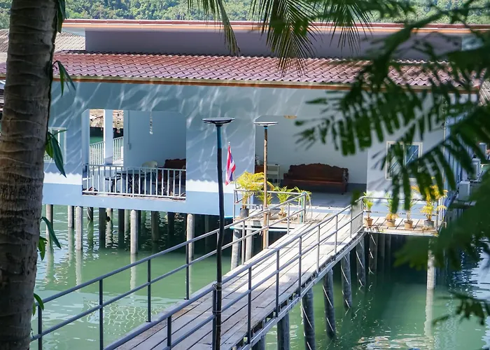 Koh Kood Chonthicha Homestay