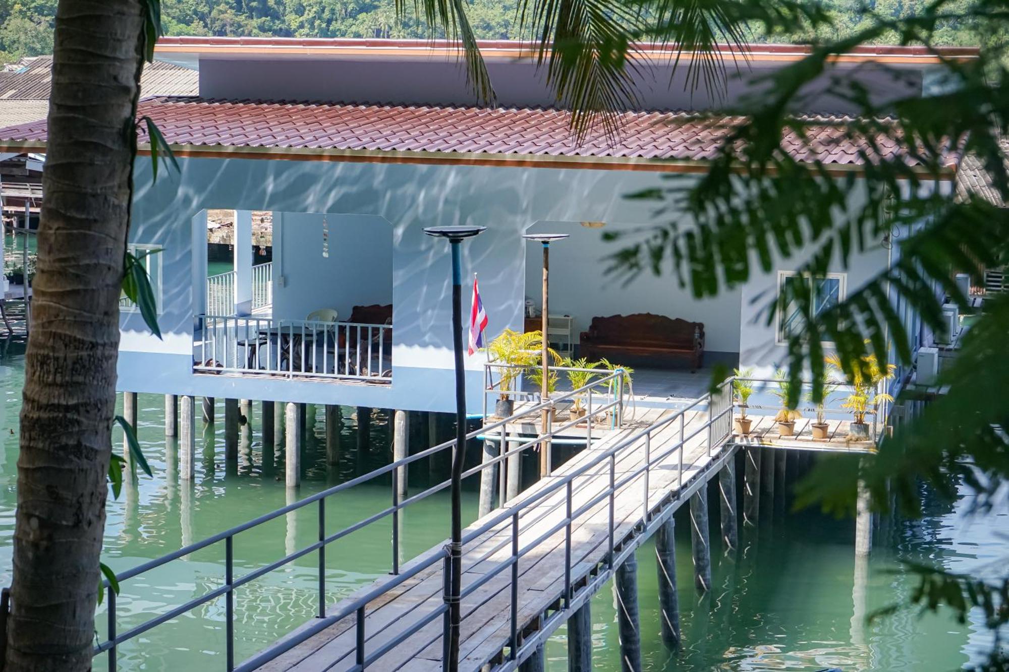Koh Kood Chonthicha Homestay *